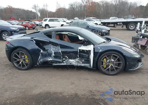 2024 Lotus Emira First Edition z USA, uszkodzony, nr VIN SCCLEKMX0RHA45053